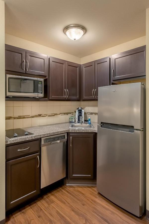 Landmark Suites - Williston Εξωτερικό φωτογραφία