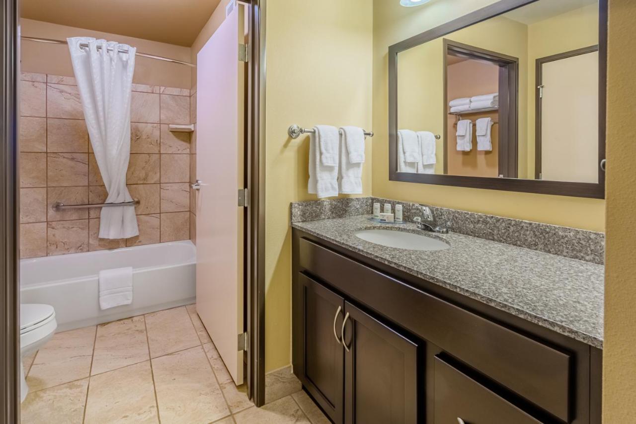 Landmark Suites - Williston Εξωτερικό φωτογραφία