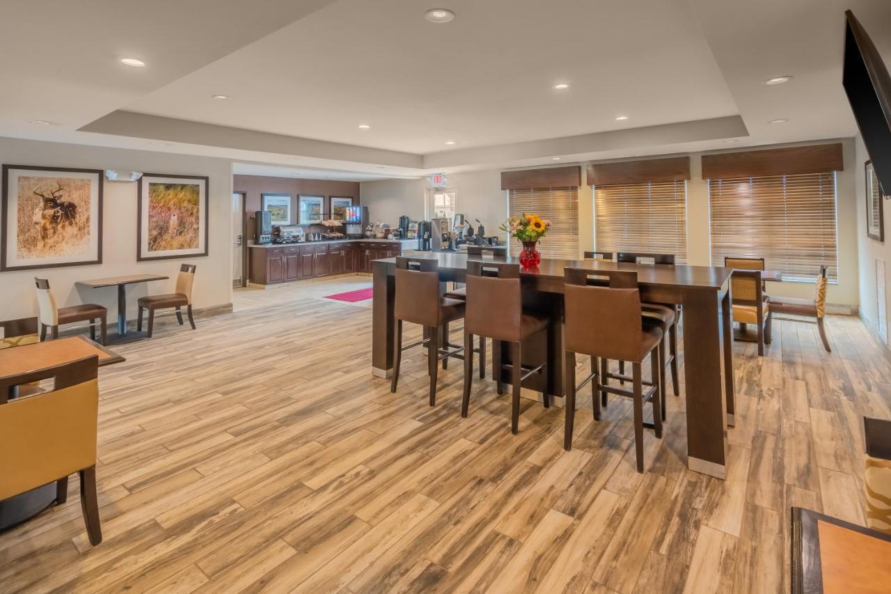Landmark Suites - Williston Εξωτερικό φωτογραφία