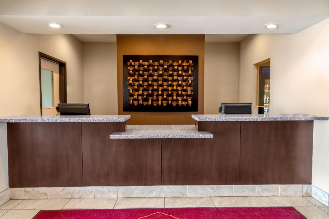 Landmark Suites - Williston Εξωτερικό φωτογραφία
